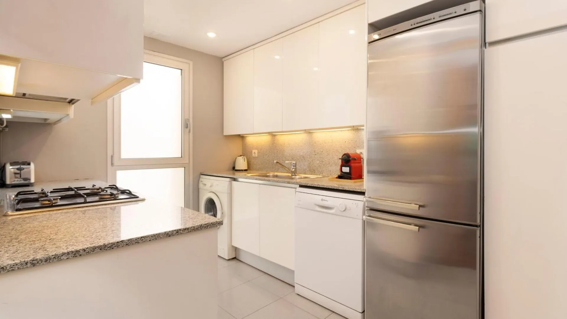 Enjoy Apartments Calle Paris Super Stylish Barcelona