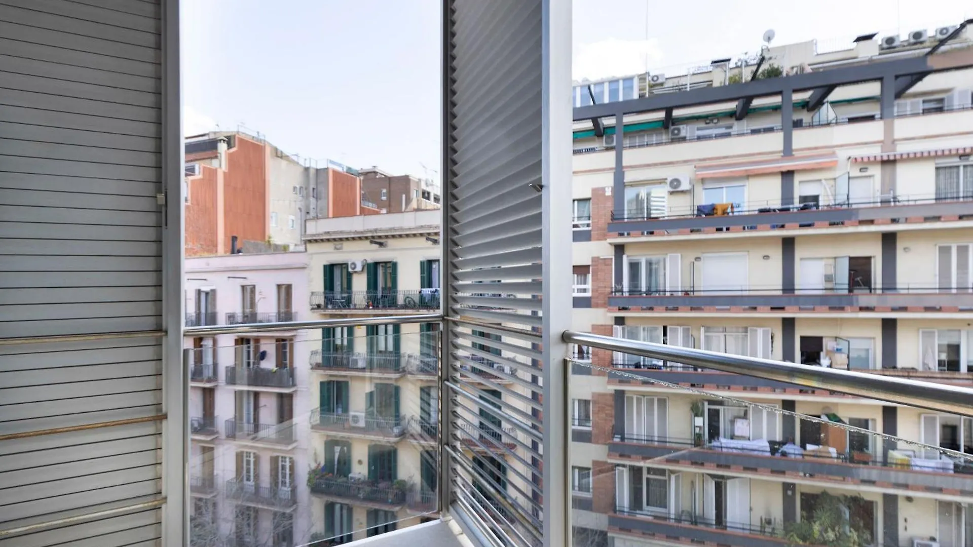 Enjoy Apartments Calle Paris Super Stylish Barcelona