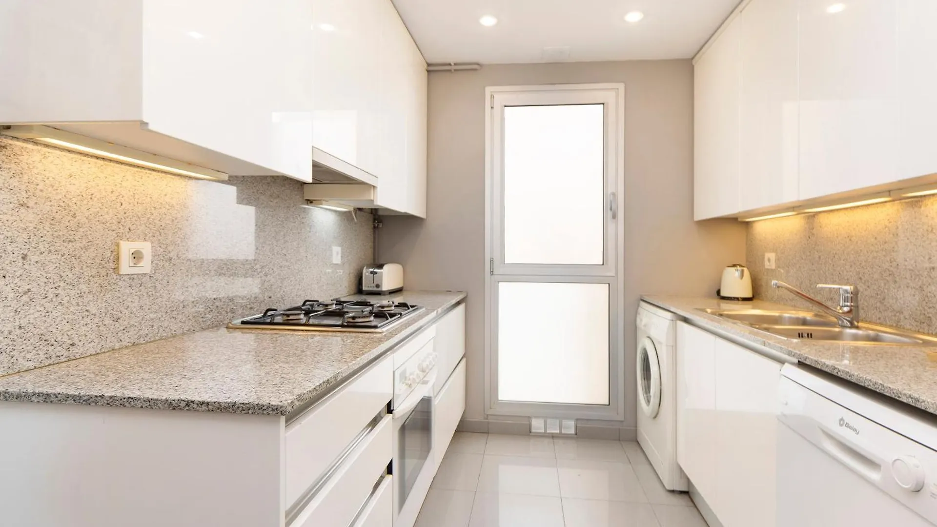 Enjoy Apartments Calle Paris Super Stylish Barcelona
