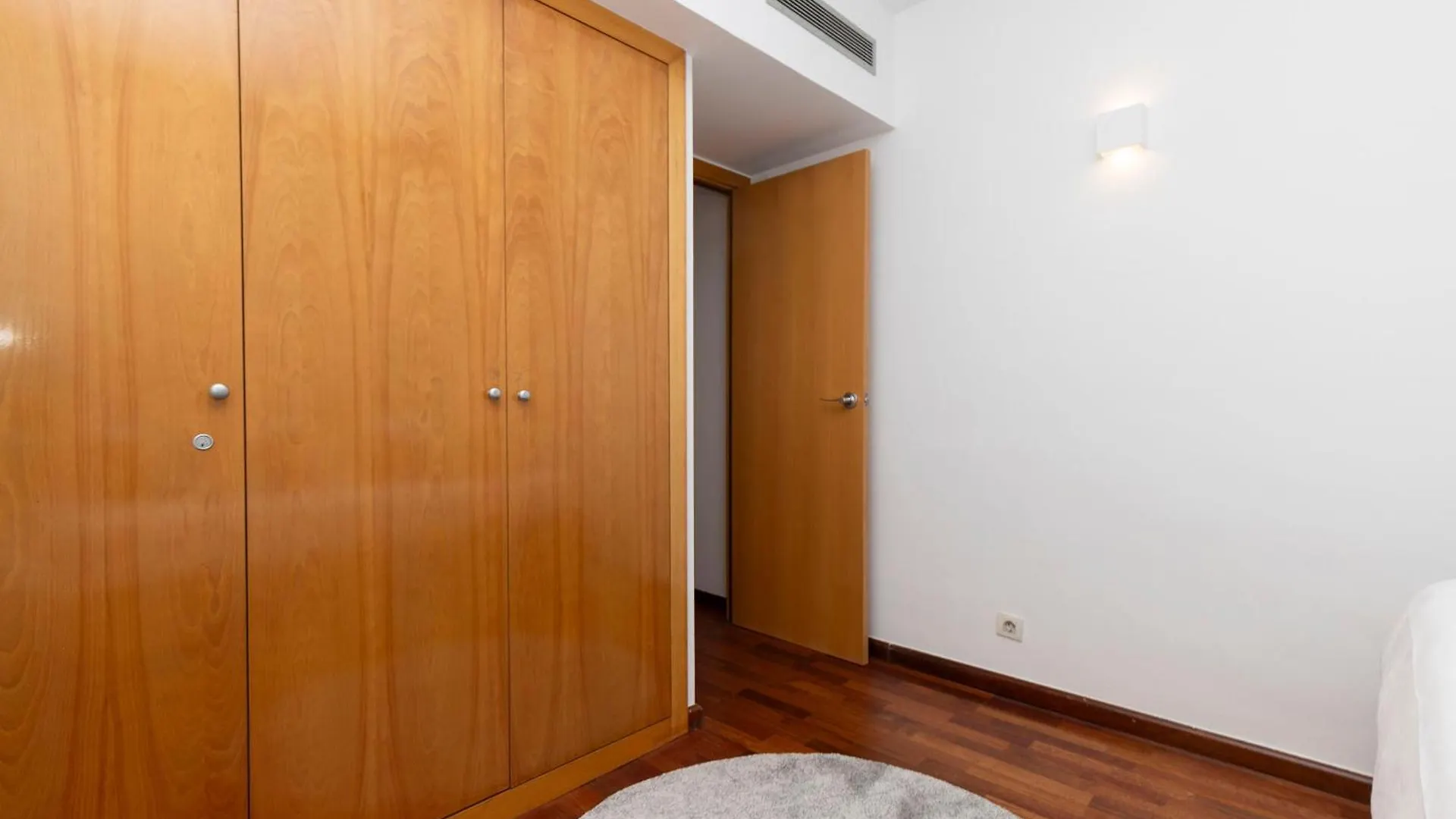 Enjoy Apartments Calle Paris Super Stylish Barcelona