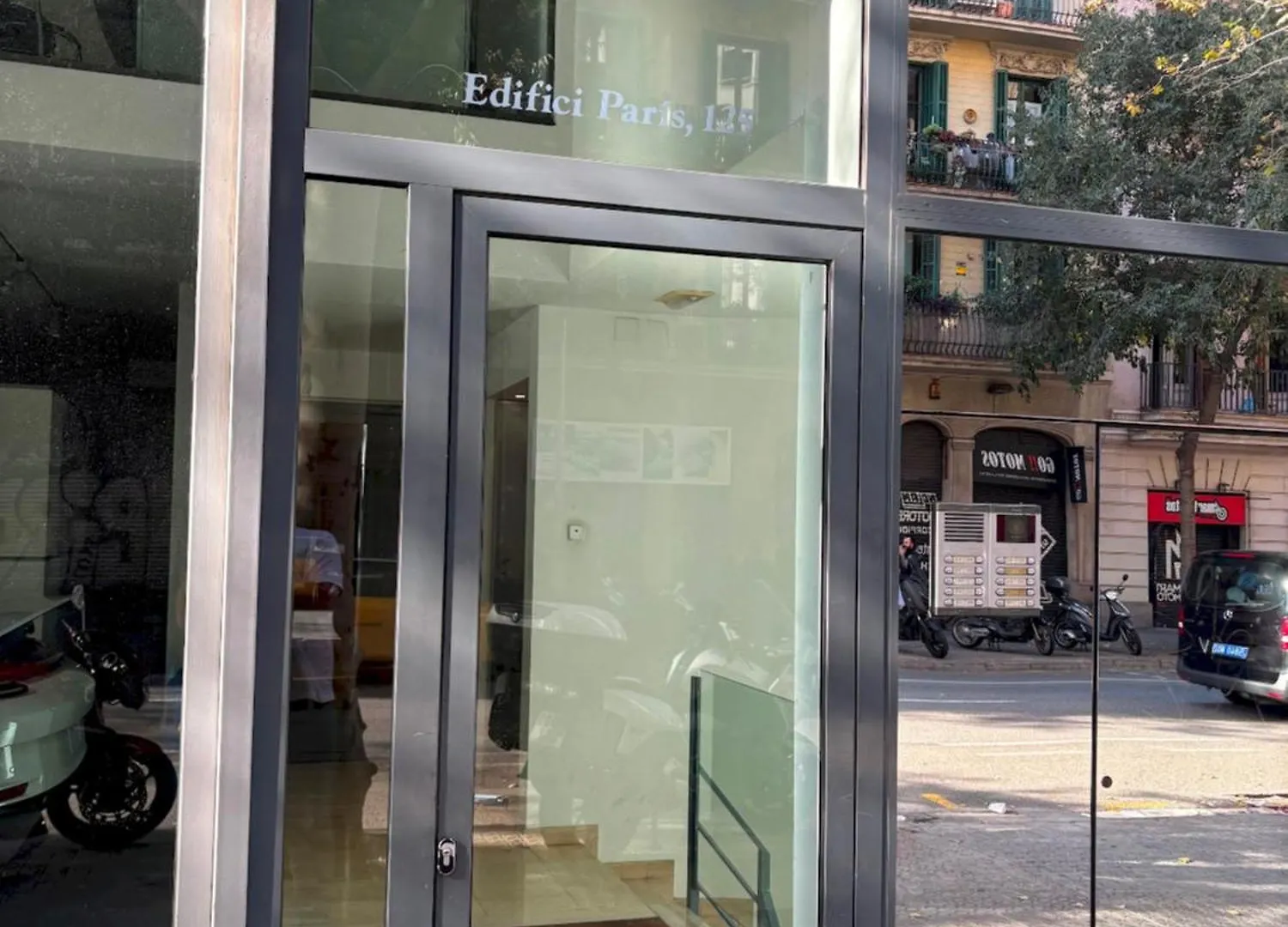 Enjoy Apartments Calle Paris Super Stylish Barcelona